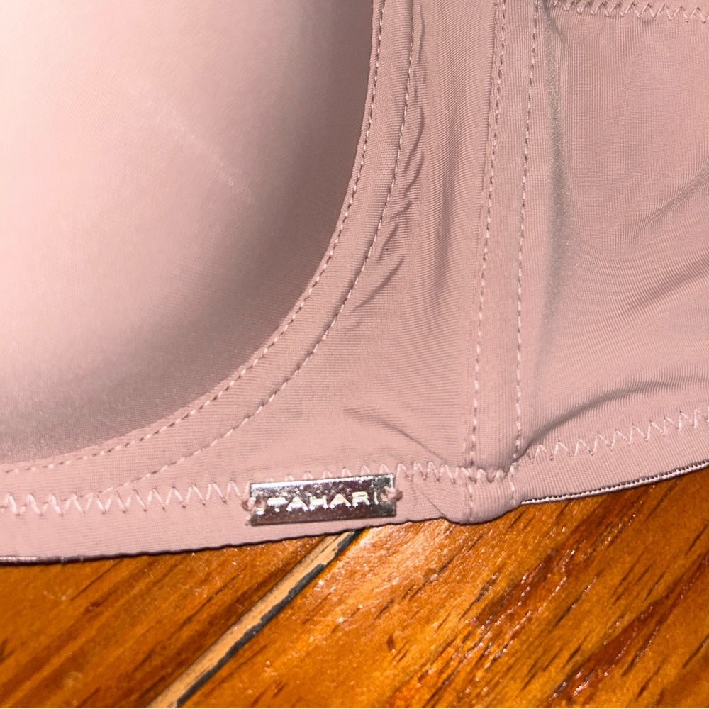 Bras - Picture 2 of 4